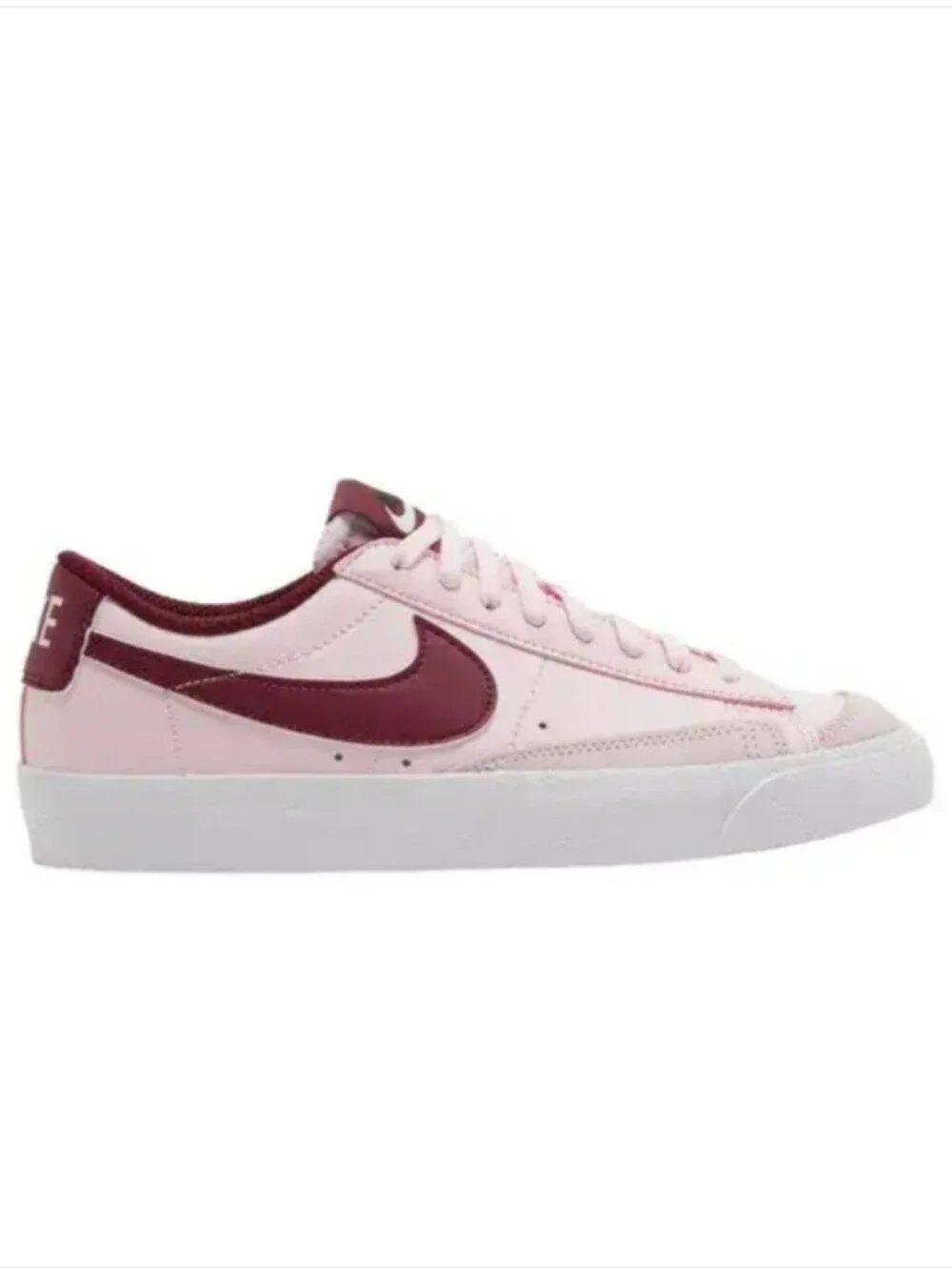 Nike Blazer Low 77 Sneakers